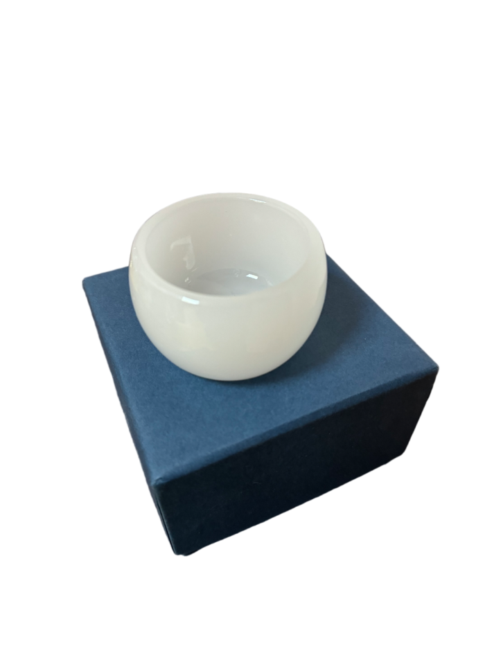 piala-belyj-nefrit.png