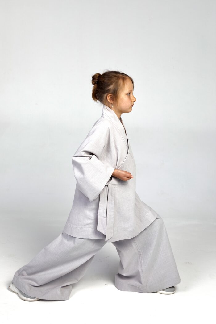shaolinskoe-ifu-detskoe-svetlo-seryj-3.jpg shaolinskoe-ifu-detskoe-svetlo-seryj-3.jpg
